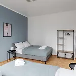 Flats 4 You, Moderne City Wohnung Naehe Hbf, Due-Messe 20 Min, Netflix, Kueche